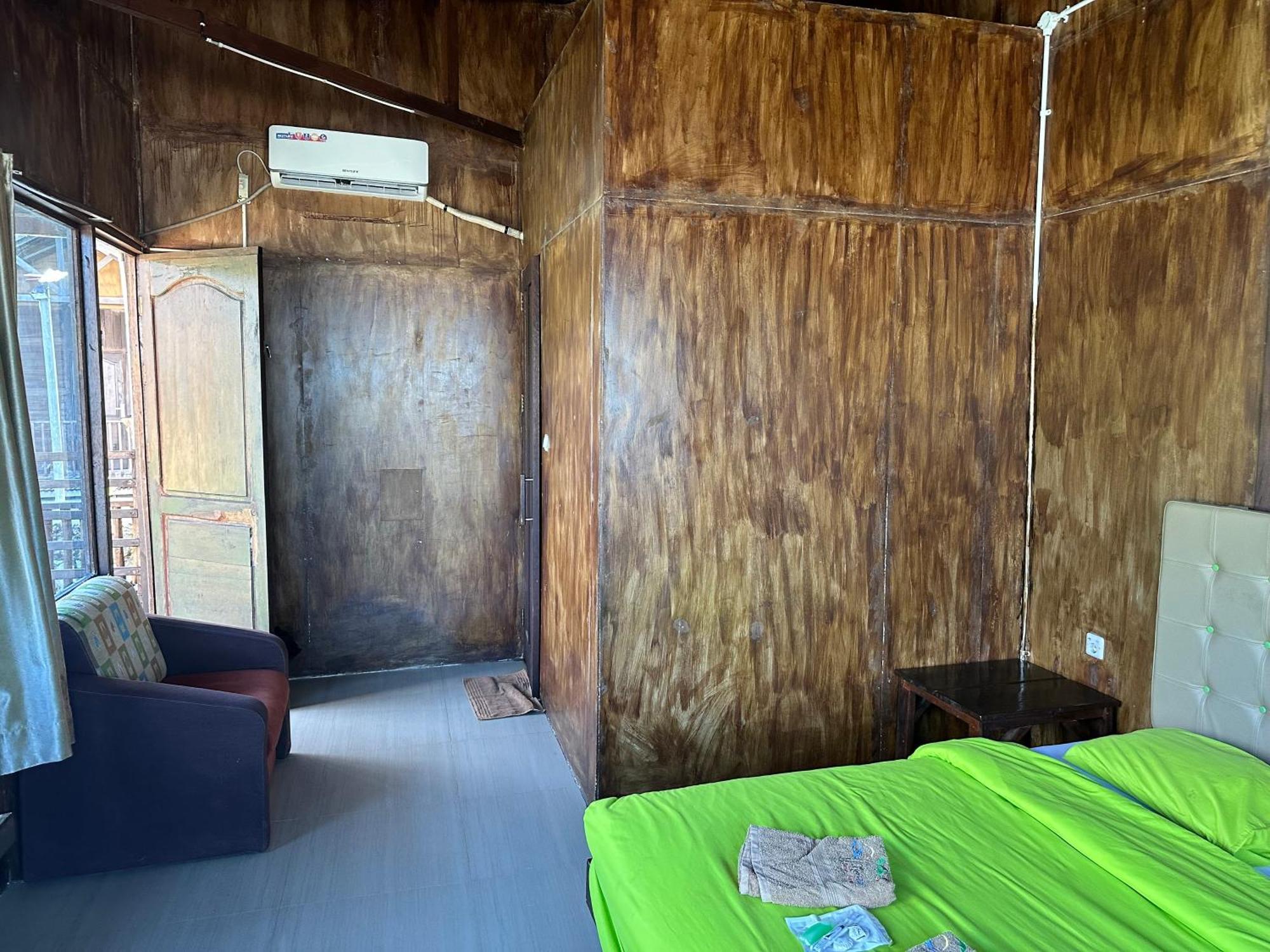 Mooi Park Hotel Sorong Kültér fotó