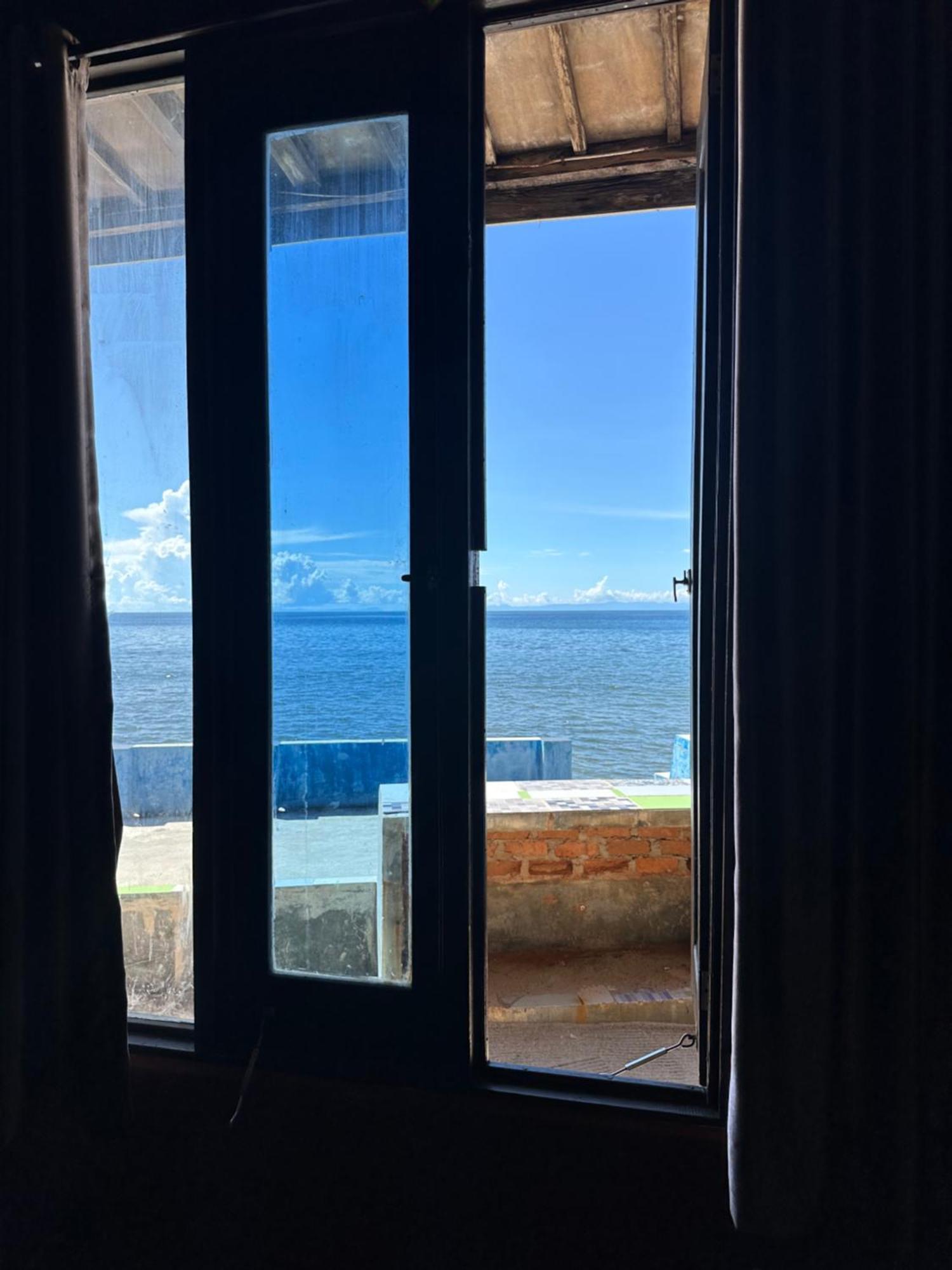 Mooi Park Hotel Sorong Kültér fotó