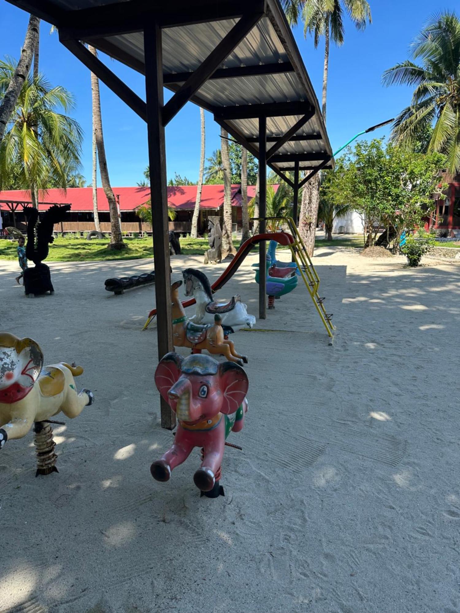 Mooi Park Hotel Sorong Kültér fotó