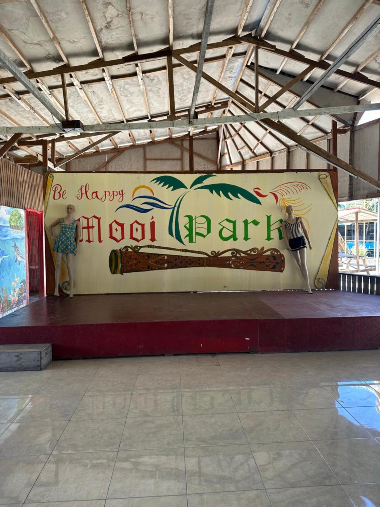 Mooi Park Hotel Sorong Kültér fotó