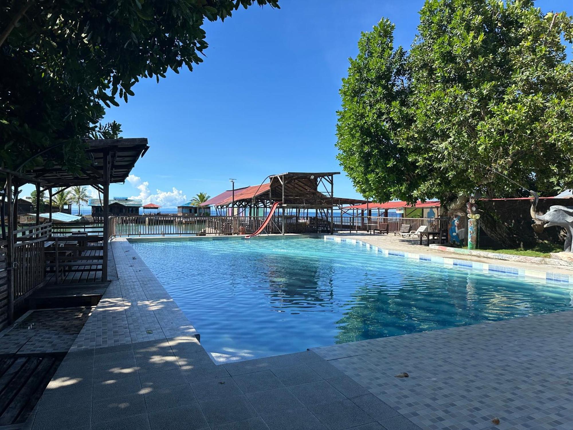 Mooi Park Hotel Sorong Kültér fotó