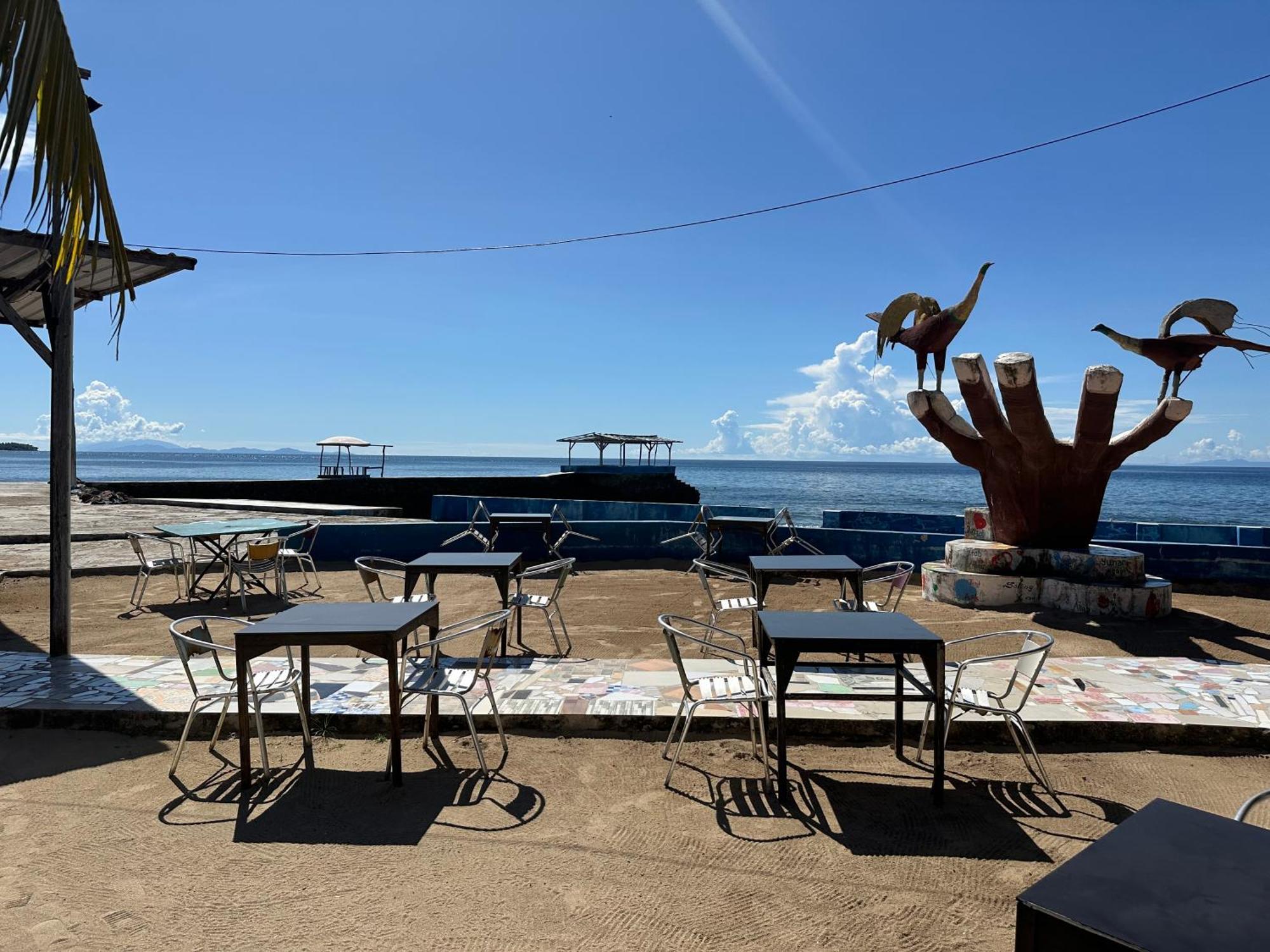 Mooi Park Hotel Sorong Kültér fotó